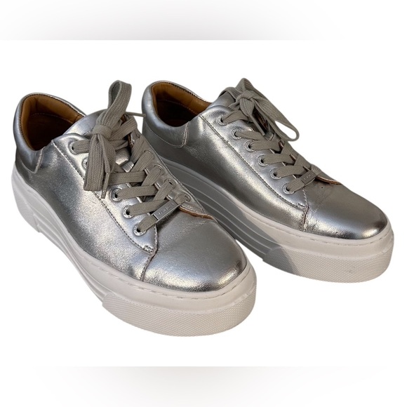 J SLIDES Women’s Leather Silver Round Toe Platform Sneaker Sz 8.5 - Picture 4 of 7
